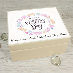 Jewellery box with mother's day label to personalise